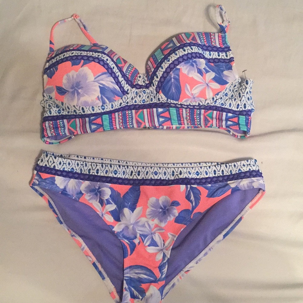 Bathing suit